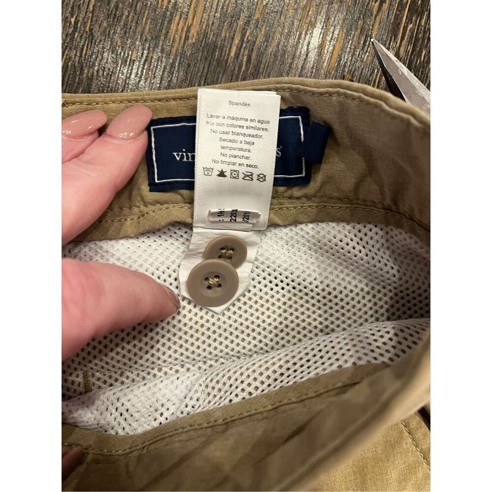 Vineyard Vines The Breaker Performance Shorts in Tan sz 32 EUC - Picture 6 of 6